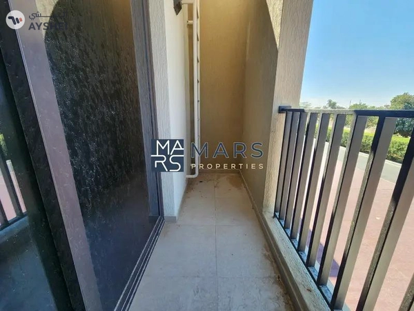 Spacious 3 bedrooms in single row available for rent in nasma residence for 100,000 AED yearly