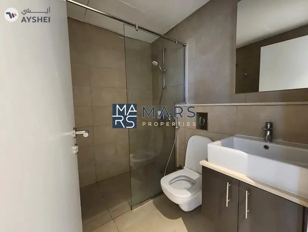 Spacious 3 bedrooms in single row available for rent in nasma residence for 100,000 AED yearly