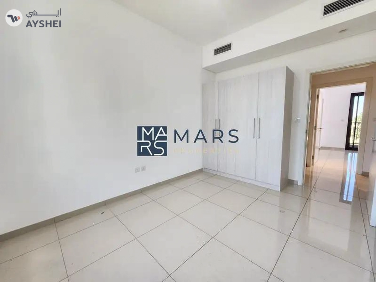 Spacious 3 bedrooms in single row available for rent in nasma residence for 100,000 AED yearly-21-21