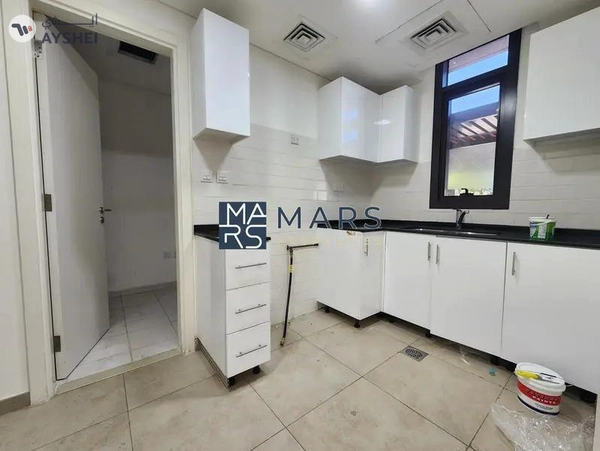 Spacious 3 bedrooms in single row available for rent in nasma residence for 100,000 AED yearly
