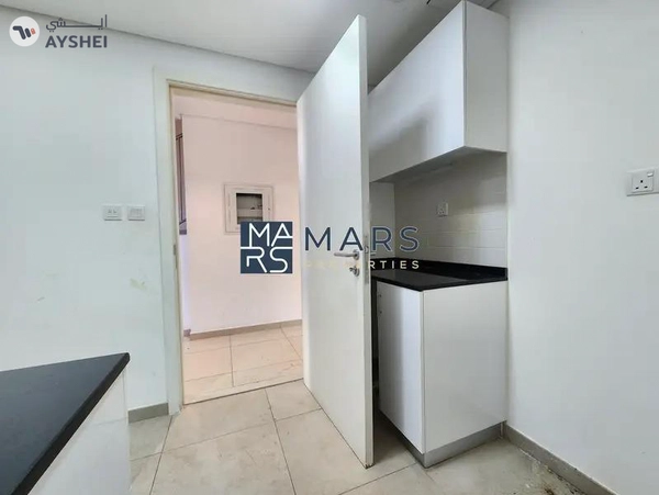 Spacious 3 bedrooms in single row available for rent in nasma residence for 100,000 AED yearly