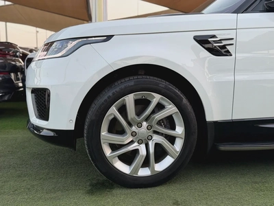 Rang Rover Sport HSE GCC Full History Excellent Condition-2