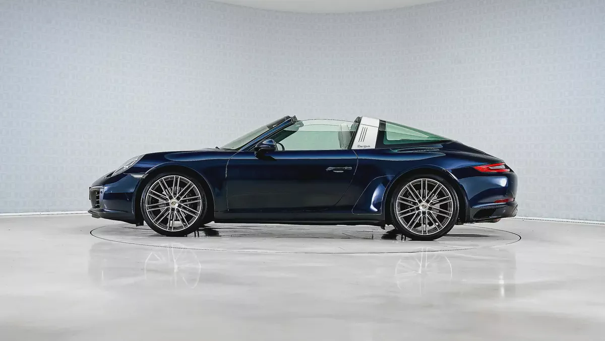 2017 Porsche 911 Targa 4 PDK (991.2) | GCC Specs | Excellent Condition-8-8