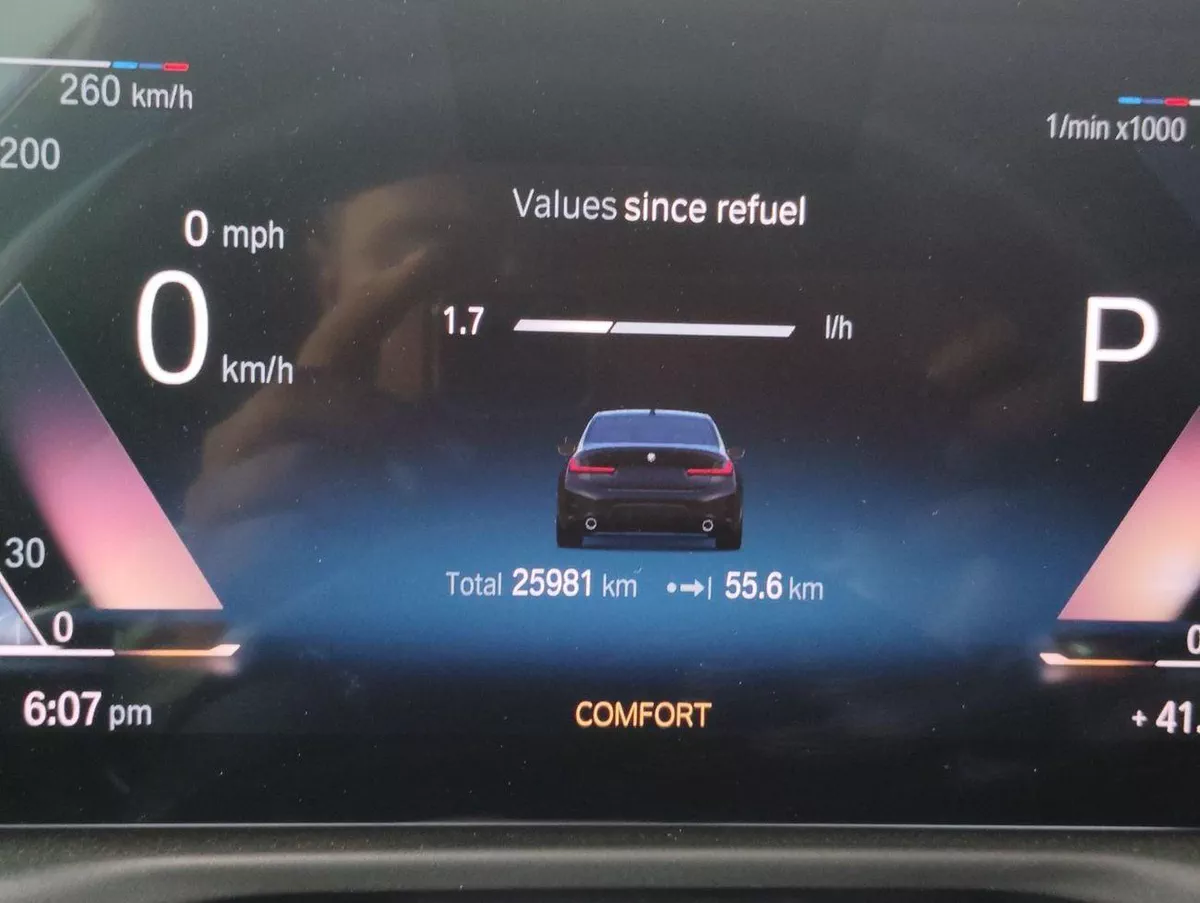 BMW 330i M SPORT-7-0
