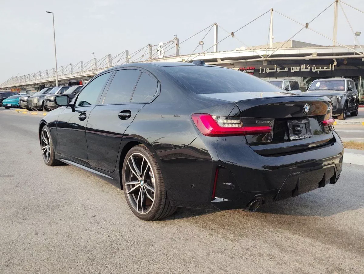 BMW 330i M SPORT-8-0