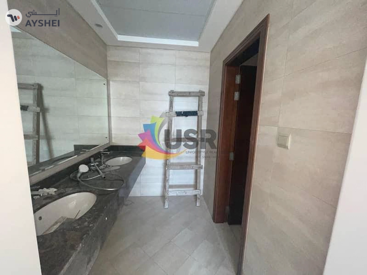PRIME LOCATION IN SPACIOUS 7BR FOR FAMILY 350K-24-24