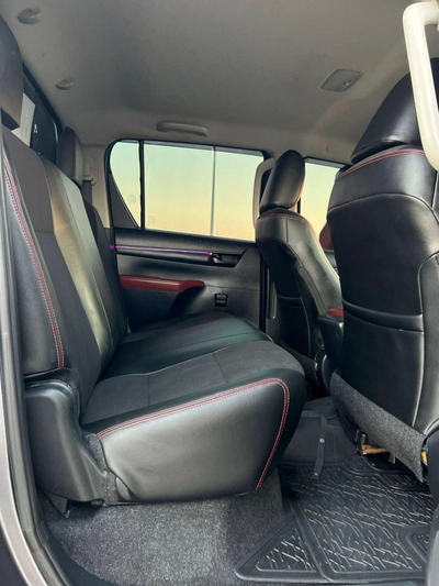 Toyota Hilux 2021 toyota hilux revolution edition - off road package - full option  - BullBar 2.7L V4 - AWD 4x4 --18