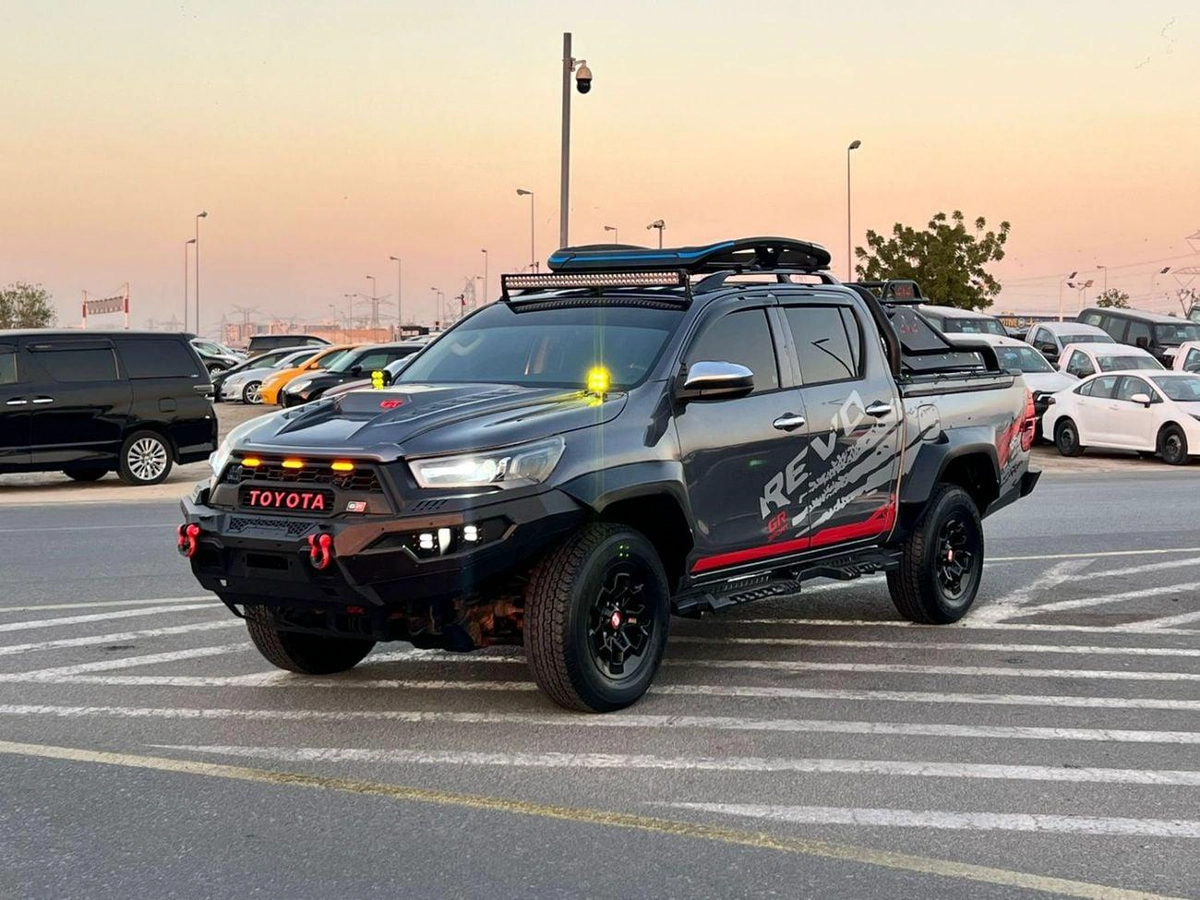 Toyota Hilux 2021 toyota hilux revolution edition - off road package - full option  - BullBar 2.7L V4 - AWD 4x4 -