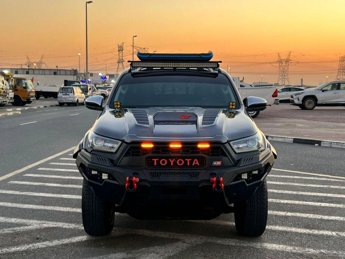 Toyota Hilux 2021 toyota hilux revolution edition - off road package - full option  - BullBar 2.7L V4 - AWD 4x4 --2-0