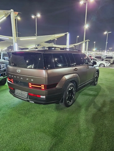 Hyundai Santa Fe | 2024 | GCC | 85,000 km | Matte Brown | Under Warranty | Full Agency Maintained-5