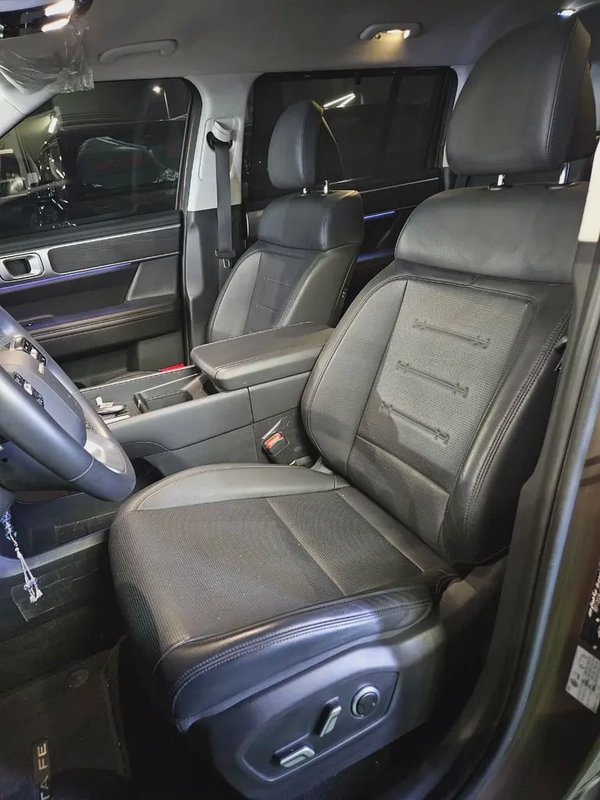 Hyundai Santa Fe | 2024 | GCC | 85,000 km | Matte Brown | Under Warranty | Full Agency Maintained