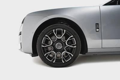 2024 ROLLS ROYCE GHOST BLACK BADGE | DELIVERY MILEAGE | STARLIGHT | REAR TVS | CARBON RIMS-5