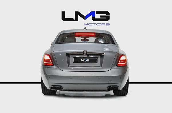 2024 ROLLS ROYCE GHOST BLACK BADGE | DELIVERY MILEAGE | STARLIGHT | REAR TVS | CARBON RIMS