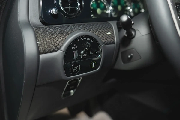 2024 ROLLS ROYCE GHOST BLACK BADGE | DELIVERY MILEAGE | STARLIGHT | REAR TVS | CARBON RIMS