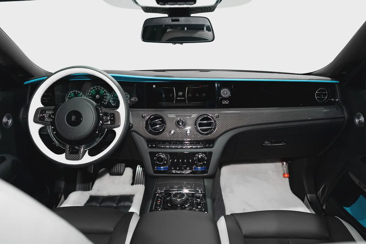 2024 ROLLS ROYCE GHOST BLACK BADGE | DELIVERY MILEAGE | STARLIGHT | REAR TVS | CARBON RIMS-9-9
