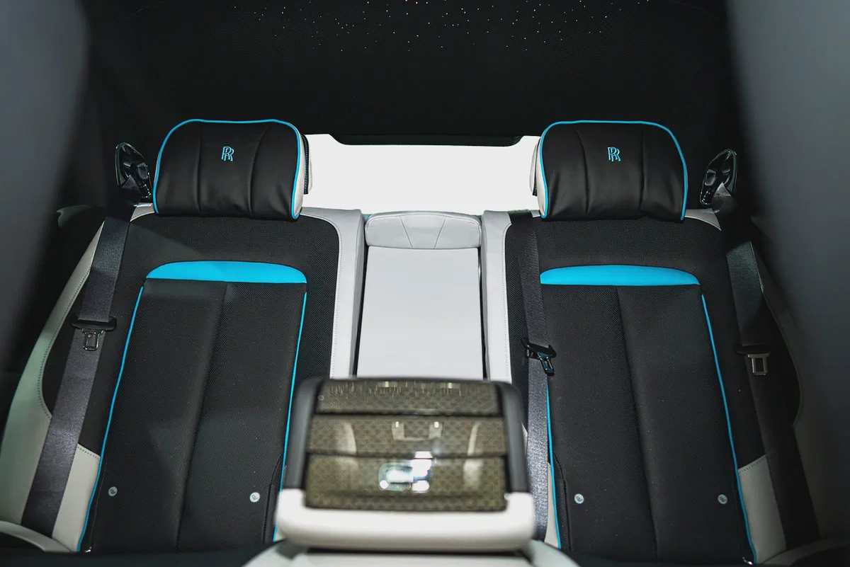 2024 ROLLS ROYCE GHOST BLACK BADGE | DELIVERY MILEAGE | STARLIGHT | REAR TVS | CARBON RIMS-10-10