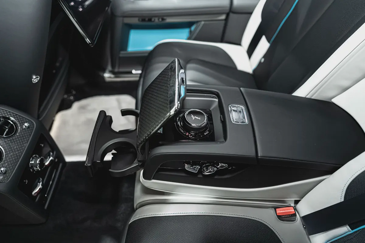 2024 ROLLS ROYCE GHOST BLACK BADGE | DELIVERY MILEAGE | STARLIGHT | REAR TVS | CARBON RIMS-13-13