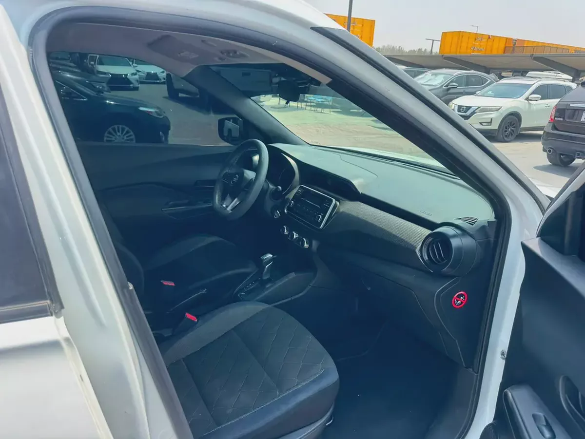 Nissan Kicks SV 2018 | GCC Specs | Well Maintained-8-8