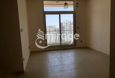 Perfect Living | Stunning 2BHK | Great Location-4
