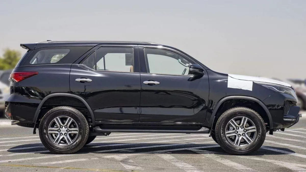 Toyota Fortuner GX2 FORTUNER 2.7L V4 4WD 7SET-4-0