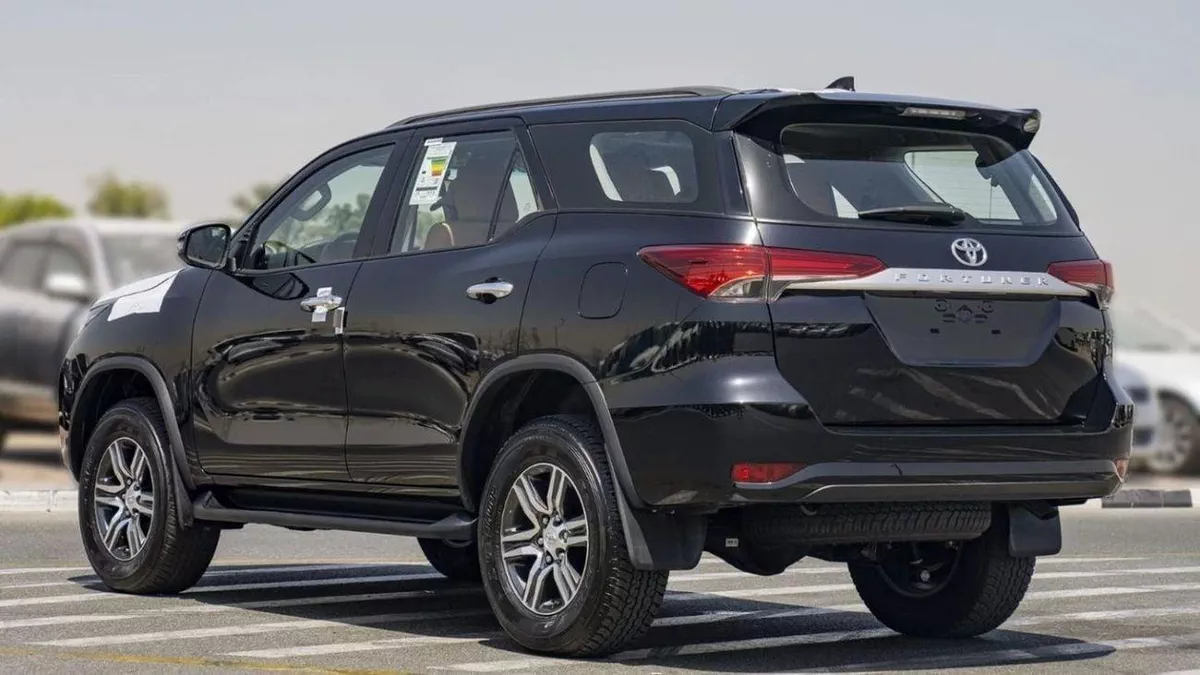 Toyota Fortuner GX2 FORTUNER 2.7L V4 4WD 7SET-5-0