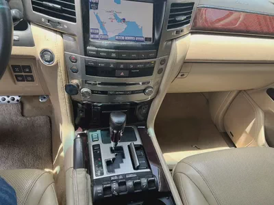 LEXUS LX570 S V8-10