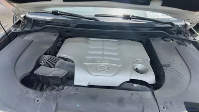 LEXUS LX570 S V8-15