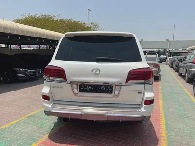 LEXUS LX570 S V8-4