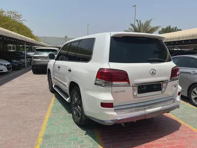 LEXUS LX570 S V8-5