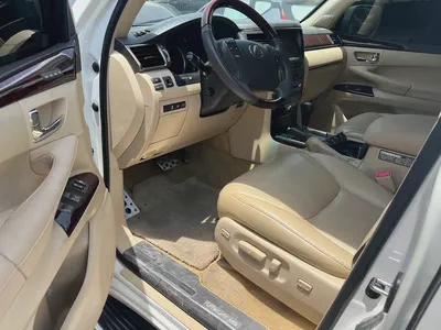 LEXUS LX570 S V8-8