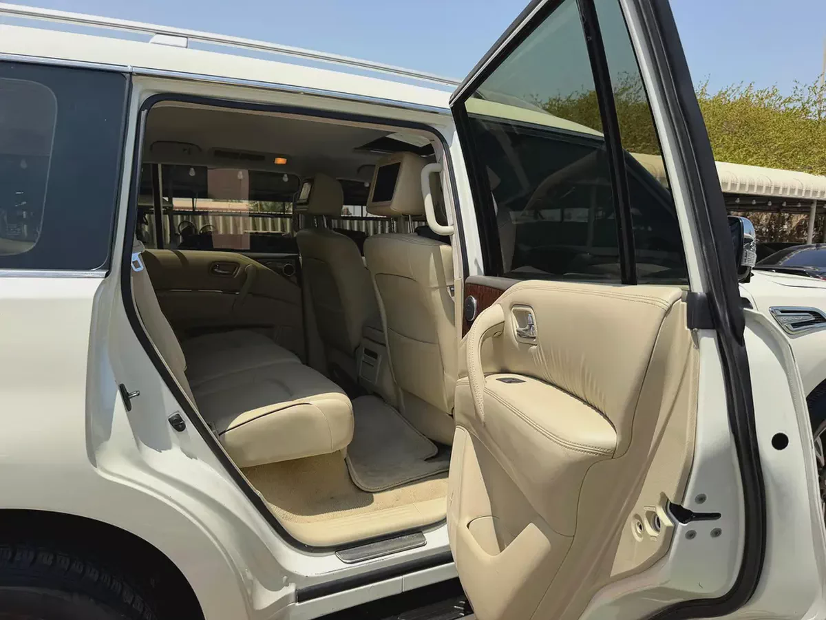Nissan Patrol SE Platinum 2014 | GCC Specs | Well Maintained-9-9