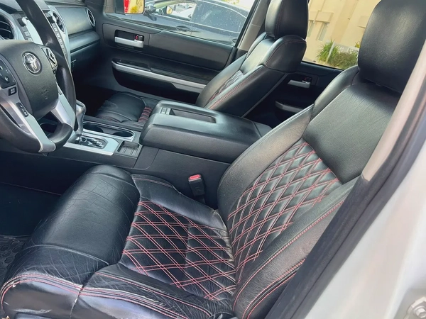 Toyota Tundra Limited 2021 | American Specs | Low Mileage