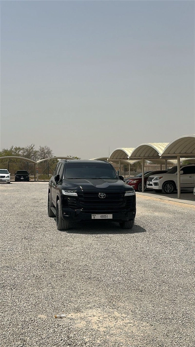 Land Cruiser Black Edition-19
