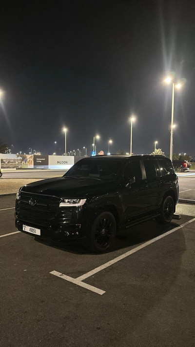 Land Cruiser Black Edition-13