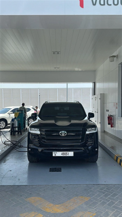 Land Cruiser Black Edition-15