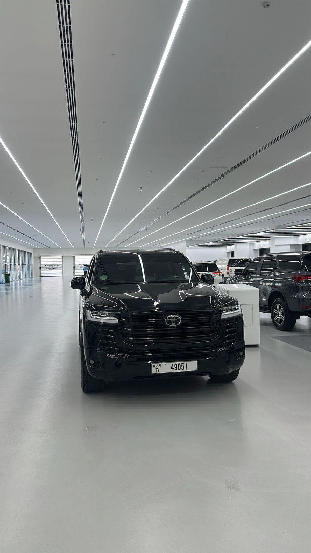 Land Cruiser Black Edition-14-14