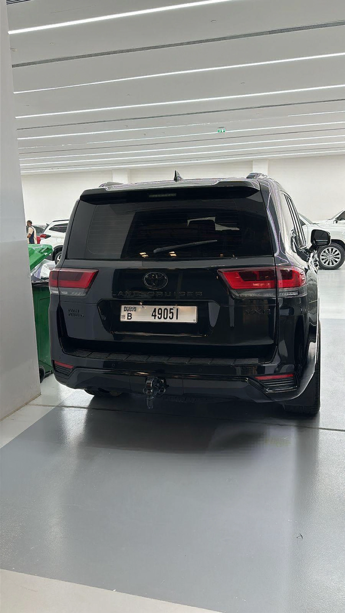 Land Cruiser Black Edition-1-1
