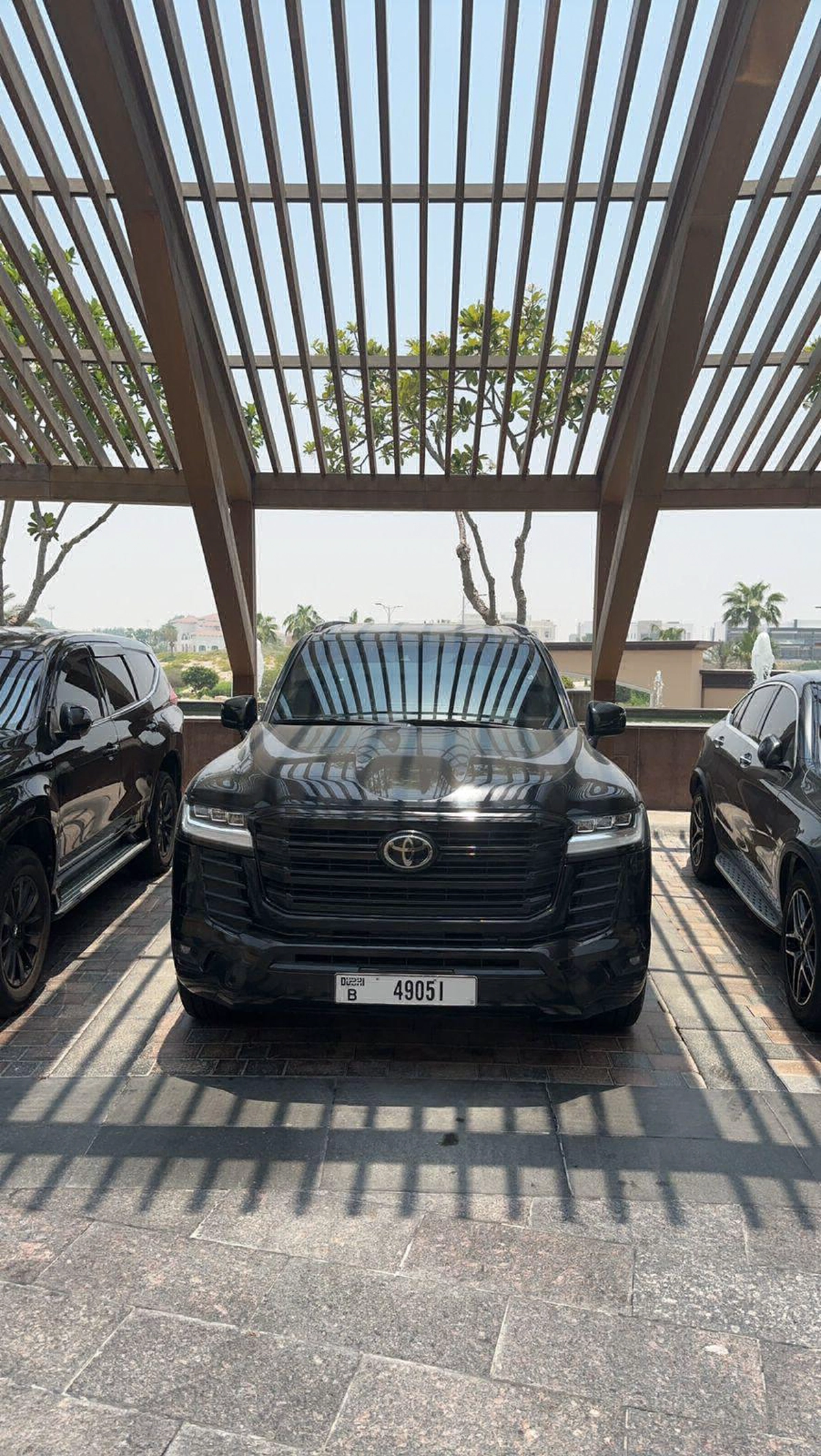 Land Cruiser Black Edition-2-2