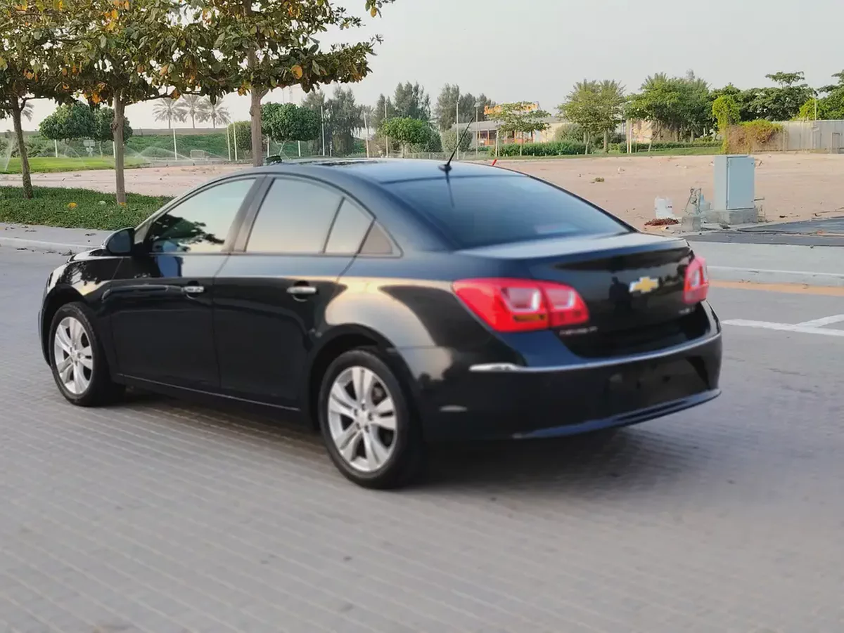 Chevrolet Cruze 2016 GCC Full Option Top With Navigation Leather Seats Low KM Premium Car-19-19