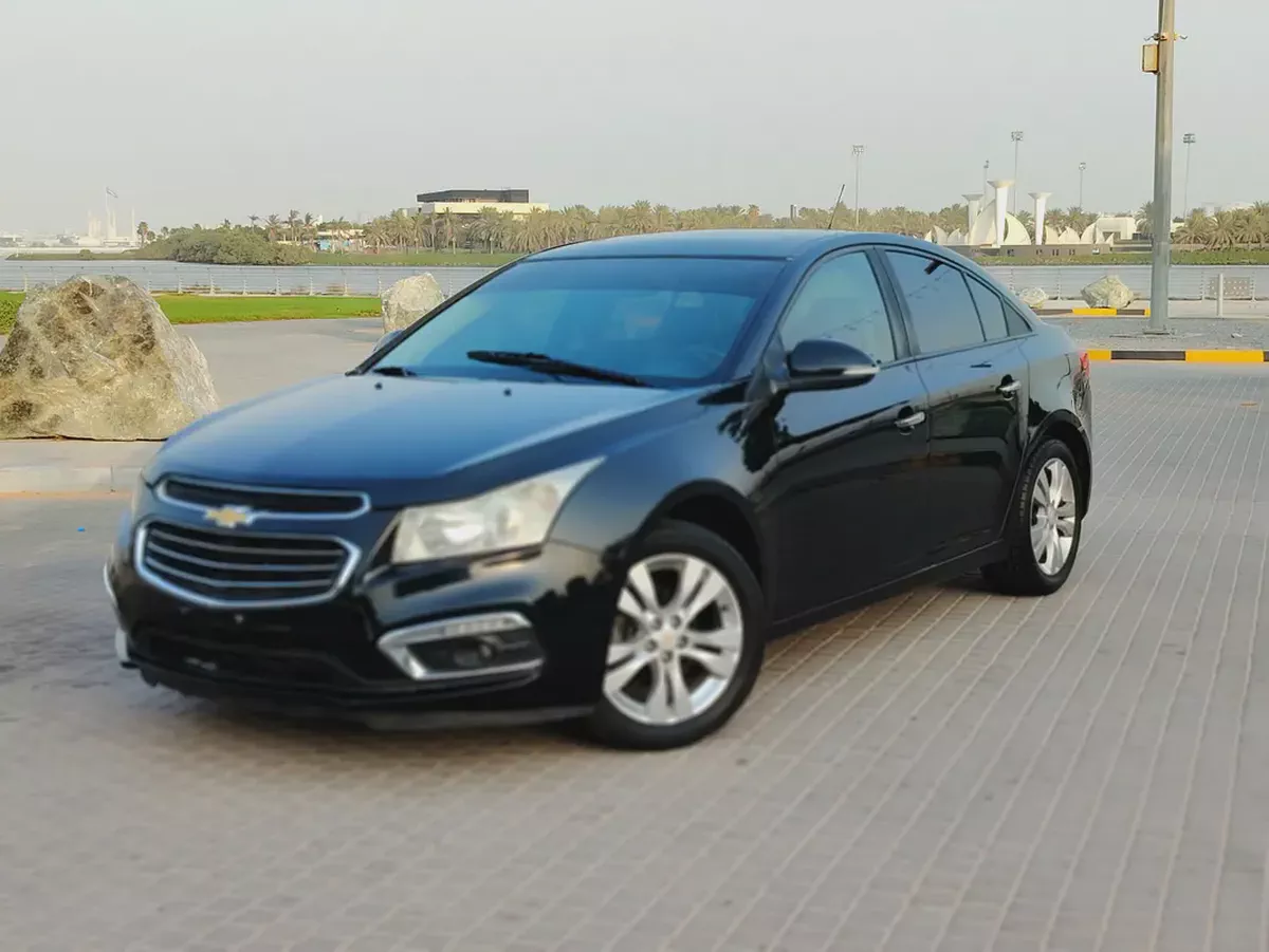 Chevrolet Cruze 2016 GCC Full Option Top With Navigation Leather Seats Low KM Premium Car-1-1