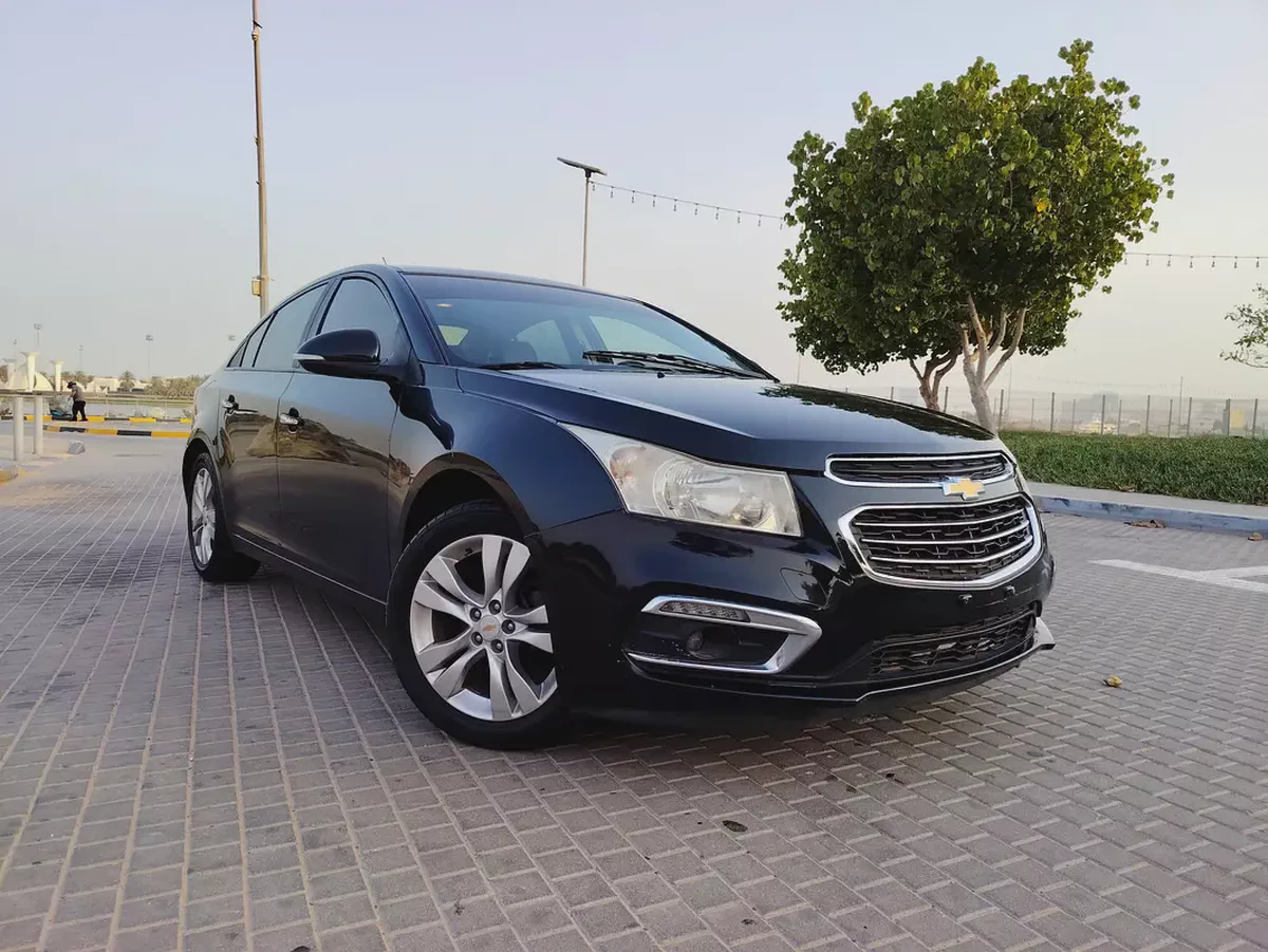 Chevrolet Cruze 2016 GCC Full Option Top With Navigation Leather Seats Low KM Premium Car-3-3