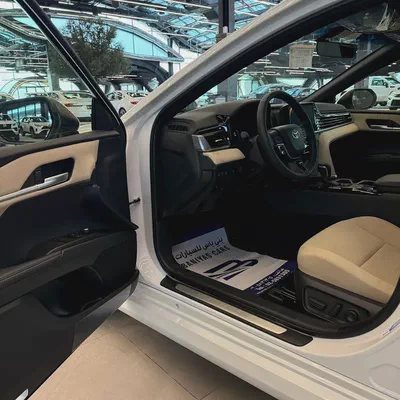 2026 Toyota Camry XLE - GCC Specs - Brand New!-6