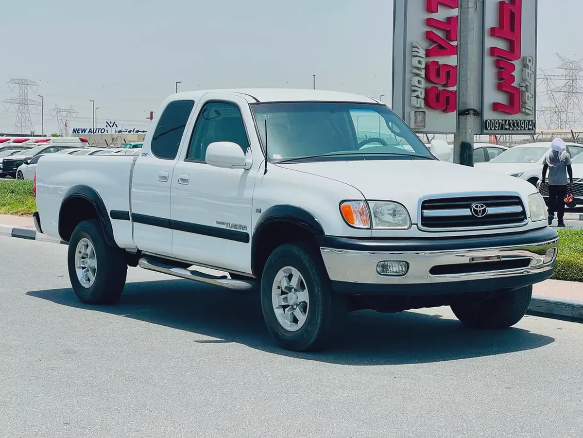 2000 - TOYOTA TUNDRA 4X4 - IMMCULATE CONDITION - ONLY 93,000 KM