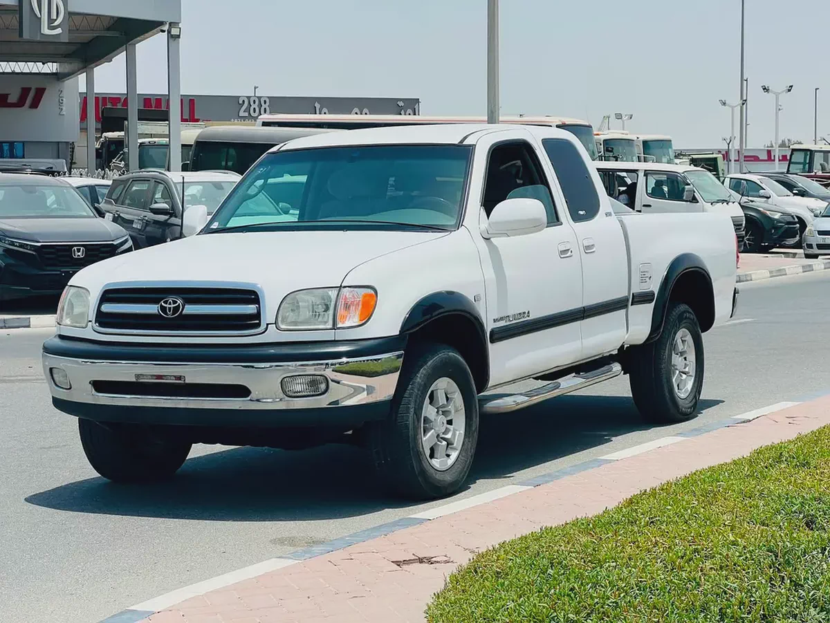 2000 - TOYOTA TUNDRA 4X4 - IMMCULATE CONDITION - ONLY 93,000 KM-2-2