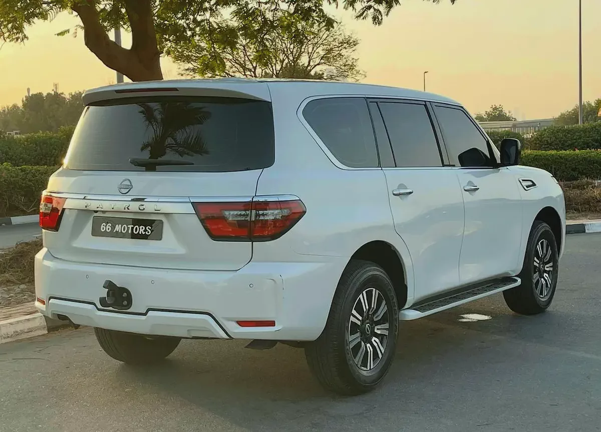 2024 Nissan Patrol XE GCC Specs Clean Car Original Paint-5-5