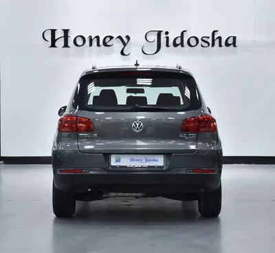 FULL AGENCY SERVICE HISTORY! Volkswagen Tiguan ( 2016 Model ) in Grey Color GCC Specs-6