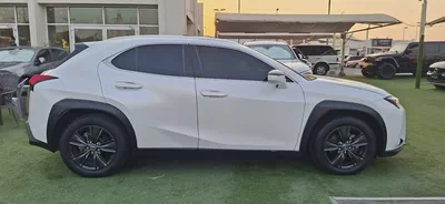 Lexus UX 200 2021 GCC Specs - Pristine Condition-2