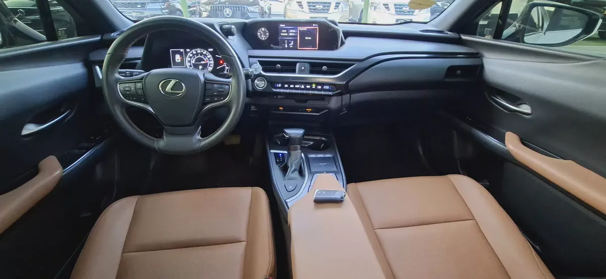 Lexus UX 200 2021 GCC Specs - Pristine Condition-11-11