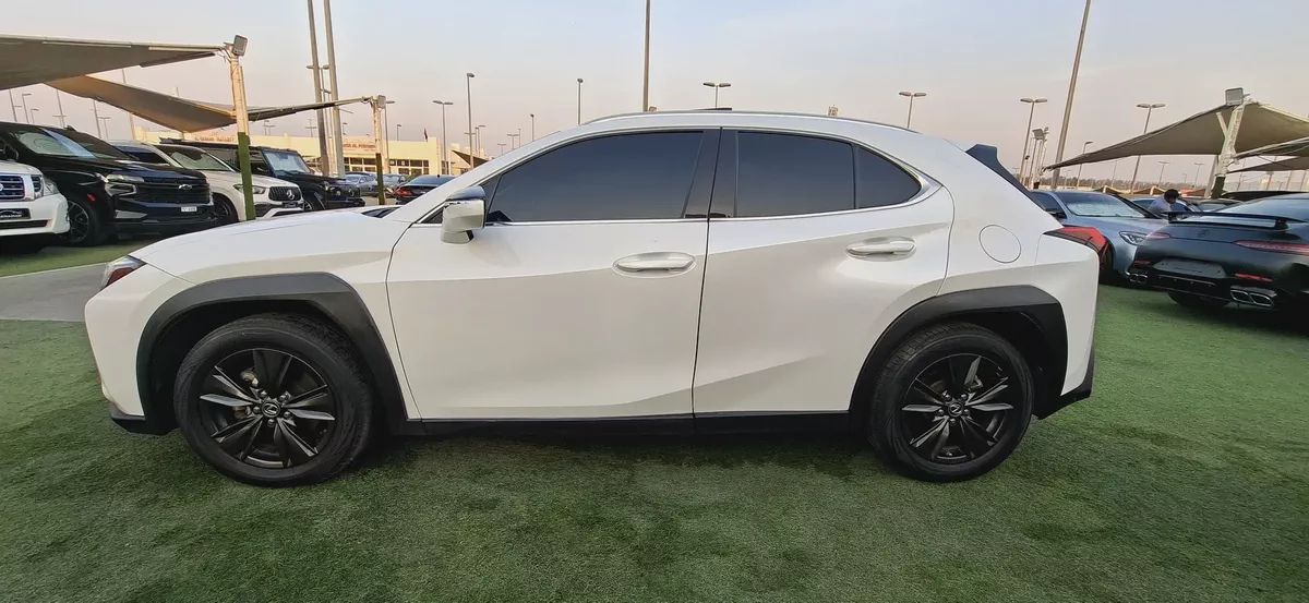 Lexus UX 200 2021 GCC Specs - Pristine Condition-1-1