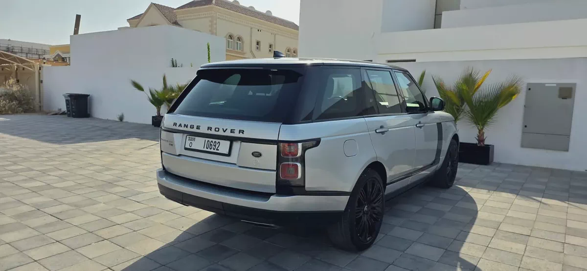 2020-Range Rover Vouge SE V8-Supercharged-Full Option-Excellent condition-Bank Finance Available-9-9
